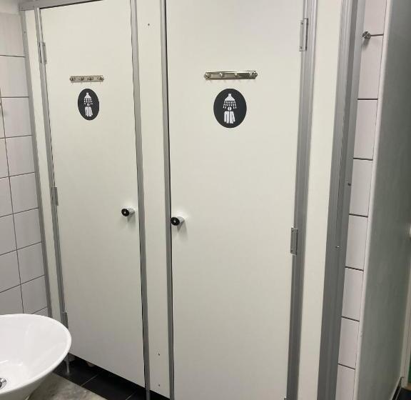 Camera Standard, Winstrup Hostel