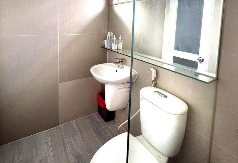 سوئیت با وان آب گرم, Loove Hotel   Khách Sạn Tình Yêu
