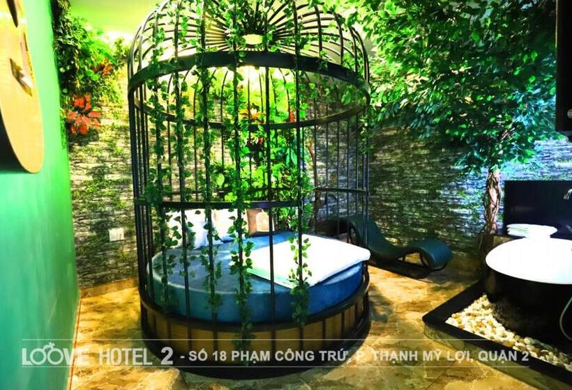 سوئیت با وان آب گرم, Loove Hotel   Khách Sạn Tình Yêu