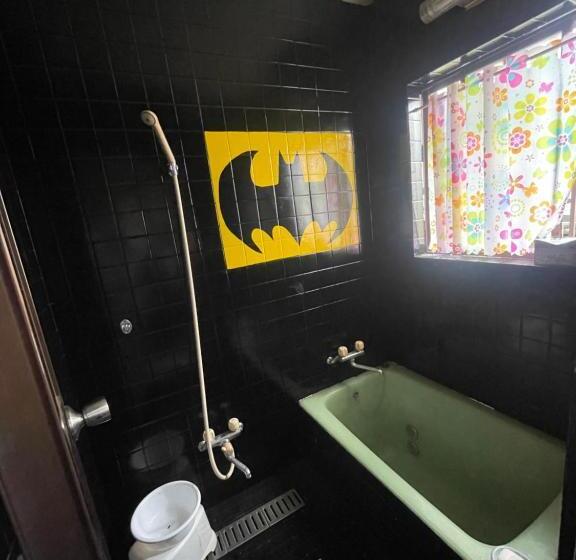 Номер Стандарт, Jiji Baba House