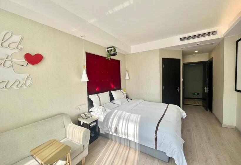 带特大床的豪华房间, Tianshui Times Hotel Zhangjiagang