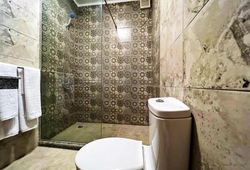 اتاق لوکس چهار تخته, Golden Grand Egyptian Museum Inn