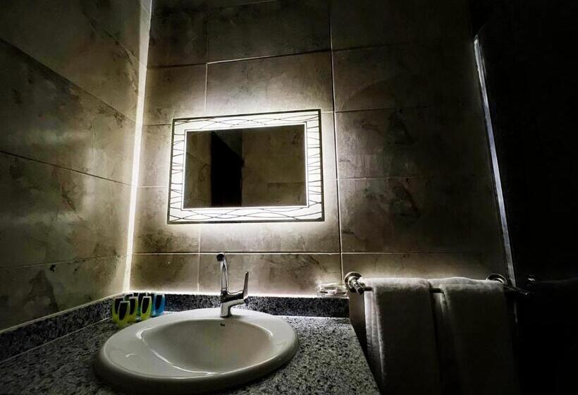 اتاق لوکس چهار تخته, Golden Grand Egyptian Museum Inn