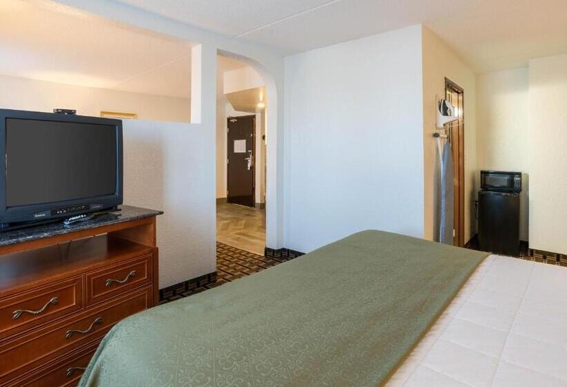 Люкс Кровать Кинг, Quality Inn
