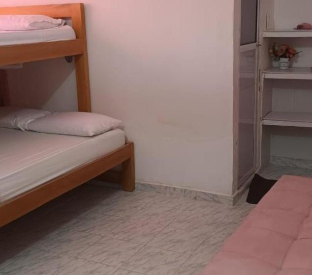 패밀리 룸, Hostal Girasoles Tolu
