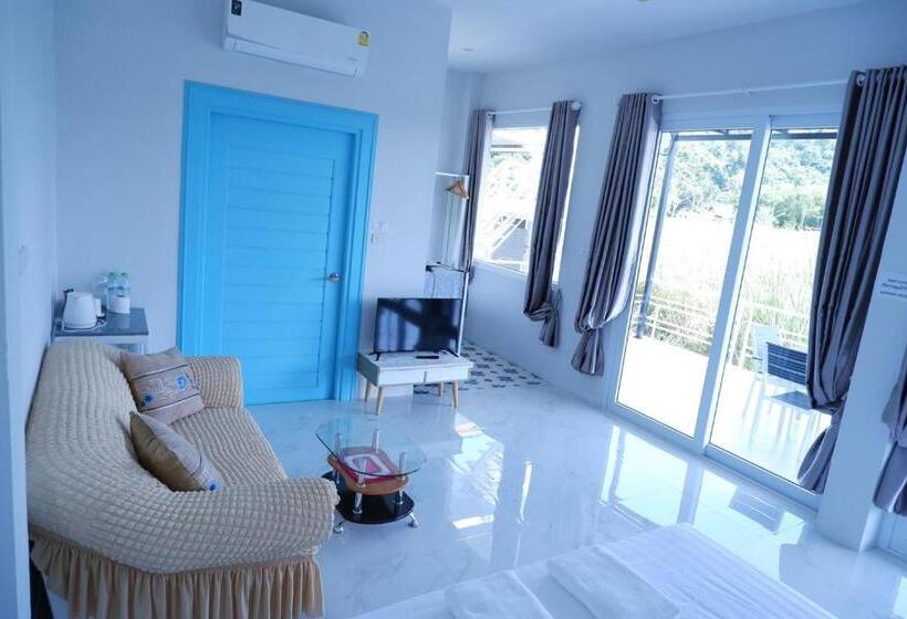 バルコニー付きスタンダードルーム, Sunset Village Rayong