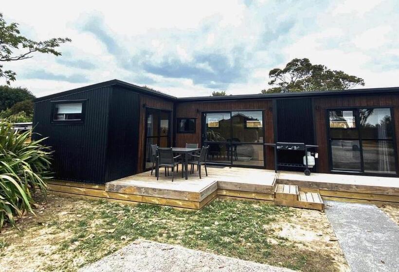 Семейный Номер, Havelock North Holiday Park