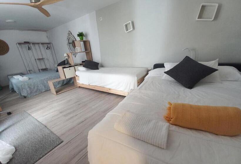 Четырехместный Номер Стандарт, Guesthouse Jazmínes Mozárabes # Wifi