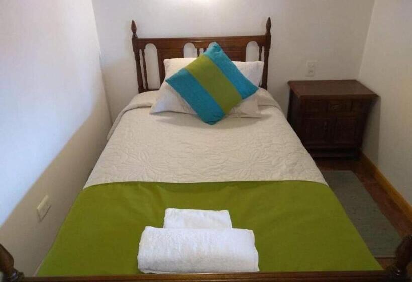 اتاق استاندارد سه نفره, Hostal Casa Blanca