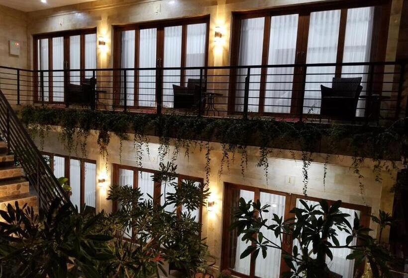 Номер Deluxe, Yuan Room