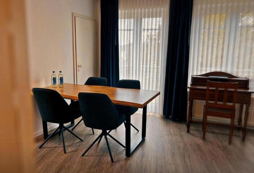 Люкс с Балконом, Appart Haus Business Apartments