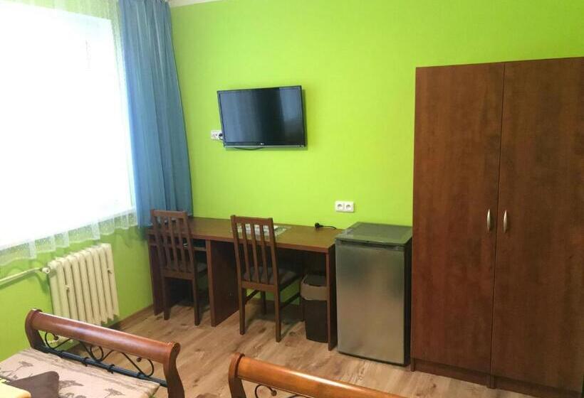 اتاق استاندارد, Hvězda
