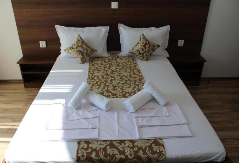 Номер Стандарт Трехместный, Vila Medeea
