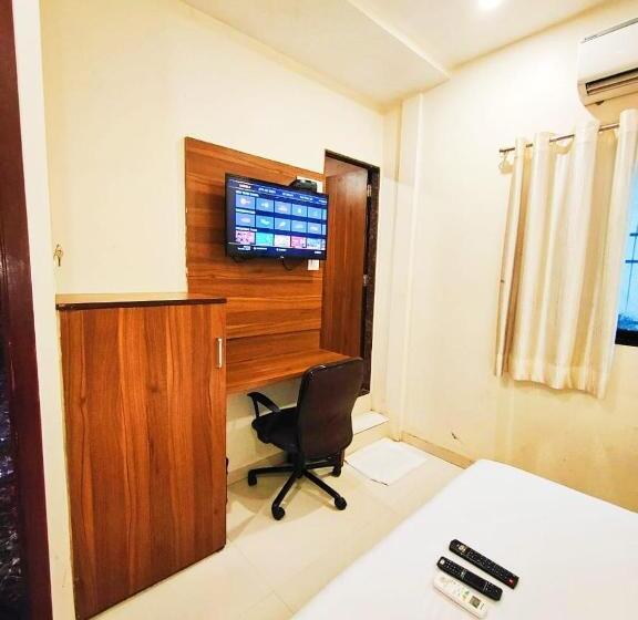 Quarto Economy, Avion Palace