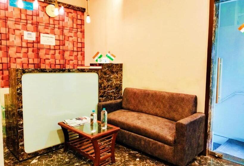 Quarto Triplo Economy, Avion Palace