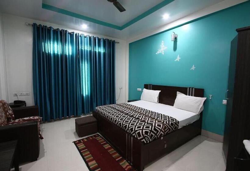 סוויטה משפחתית, Vrinda Palace Vrindavan