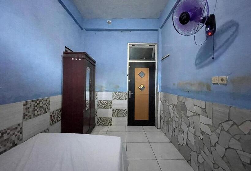 Номер Economy, Spot On 93555 Triple N Homestay
