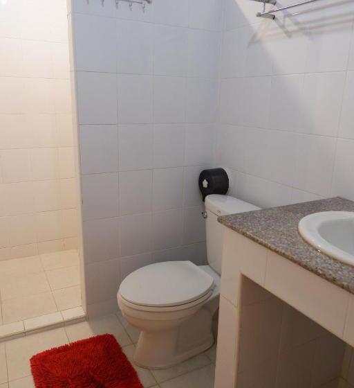 اتاق استاندارد سه نفره, Goldbeach Guesthouse