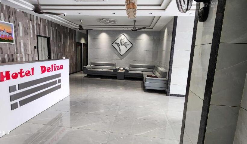 Трехместный Номер Классика, Oyo Hotel Deliza