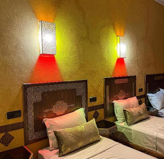 Quarto Quádruplo Estandar, Riad Dar Doura