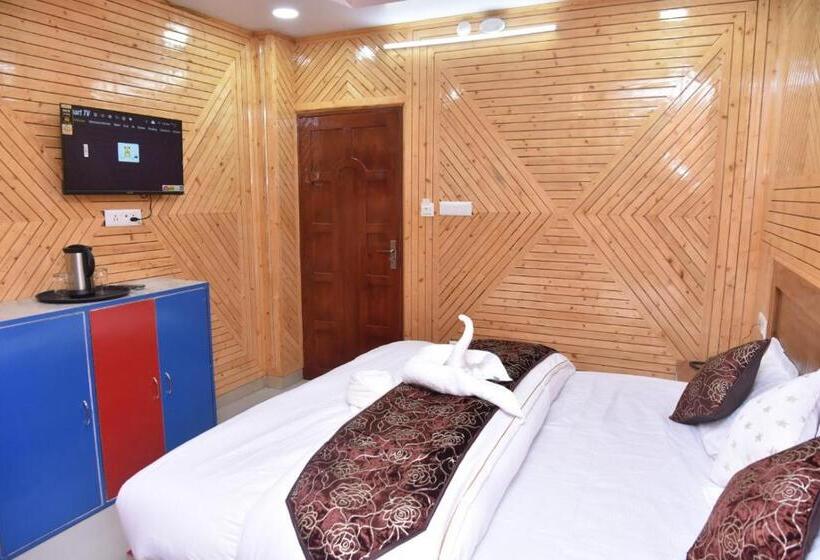 산 전망 스위트, Sarahan Holiday Inn