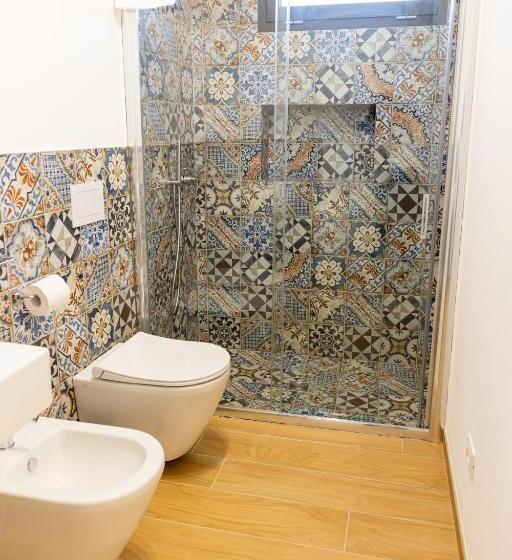 اتاق استاندارد سه تخته با بالکن, Floriana B&b