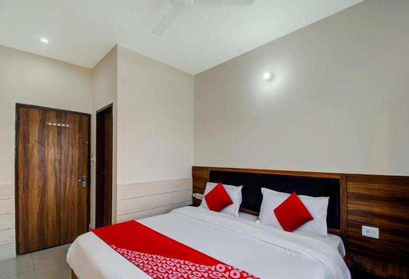 Трехместный Номер Классика, Oyo Hotel Rj 21 18