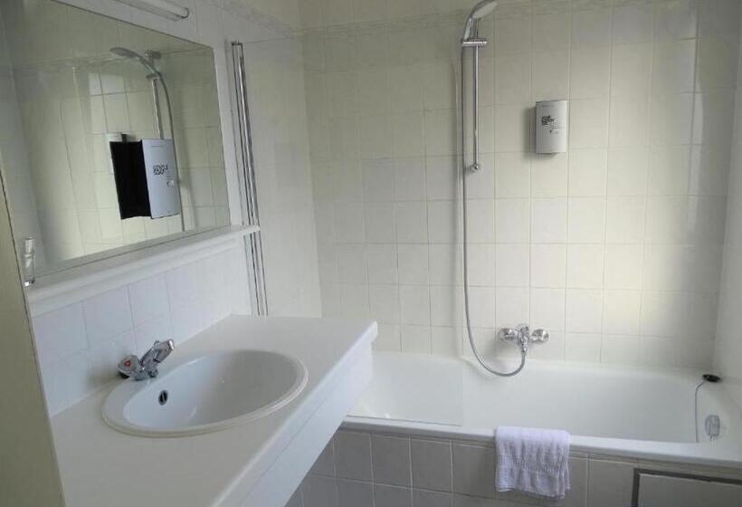 Номер Стандарт, Room In Apartment   Value Stay Brussels South   Comfort Studio   Twin