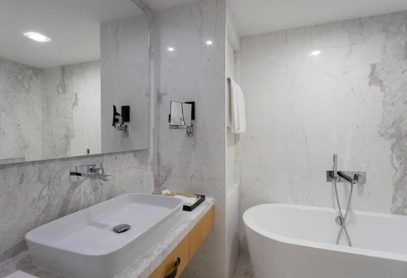 Номер Deluxe, Alberni Jabal Hafeet Hotel Al Ain