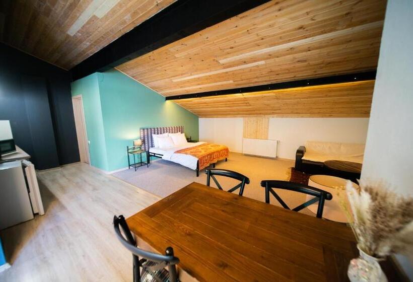 کلبه ییلاقی, Chalet Papa Basili