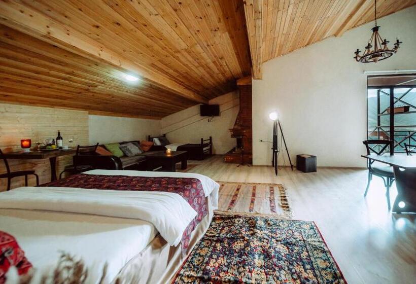 کلبه ییلاقی, Chalet Papa Basili