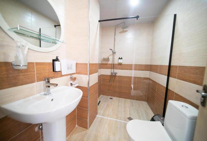 اتاق استاندارد با چشم‌انداز کوهستان, Chalet Papa Basili