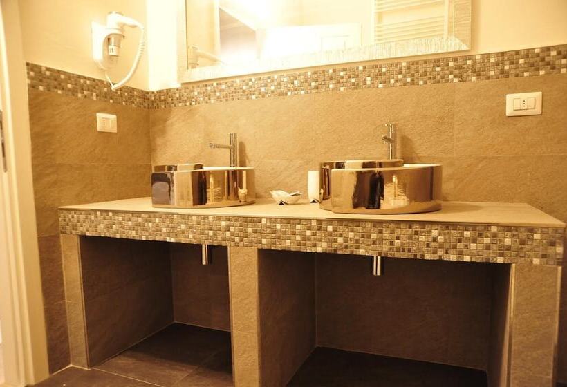 سوئیت با وان آب گرم, B&b Villa Anna