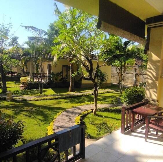 Номер Стандарт Вид на Сад, Bintang Beach Villa