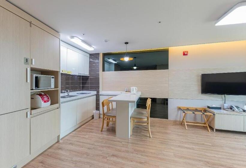 Семейный Номер, The Hotel Soo