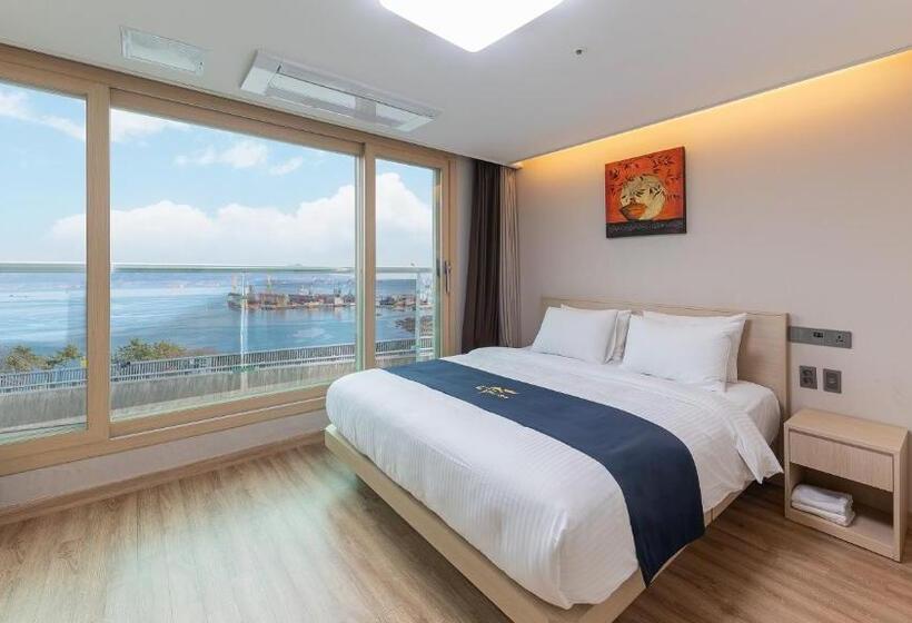 Люкс Deluxe Вид на Море, The Hotel Soo