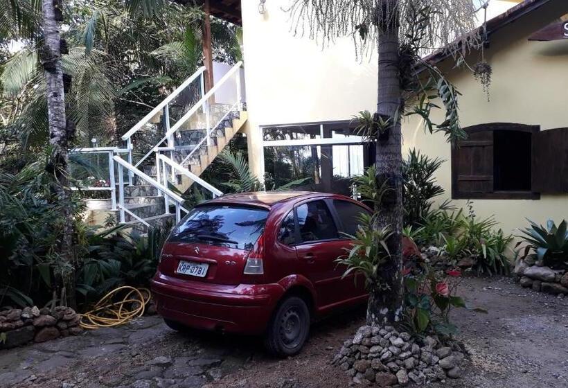 سوییت با چشم‌انداز باغ, Som Das Aguas Paraty