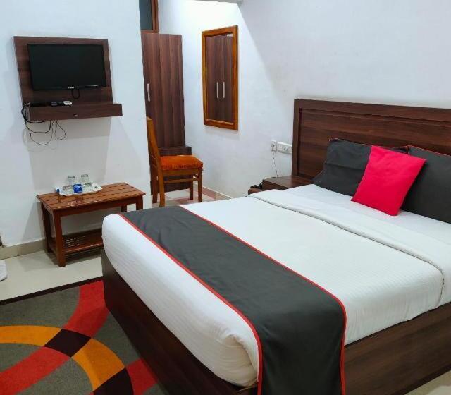 Номер Deluxe, Sneha Inn