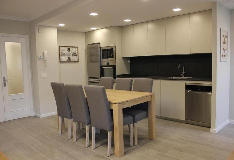 Апартаменты 3 Спальни, Apartamento Sanguesa
