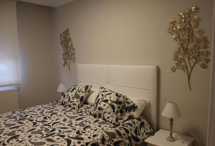 Апартаменты 3 Спальни, Apartamento Sanguesa