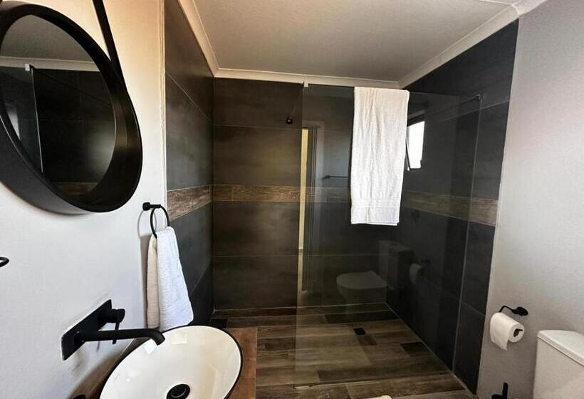 스탠다드 룸 풀장 전망, Suumthing Private Guesthouse