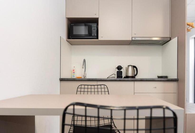 Семейный Номер, Comfort Housing Apartments