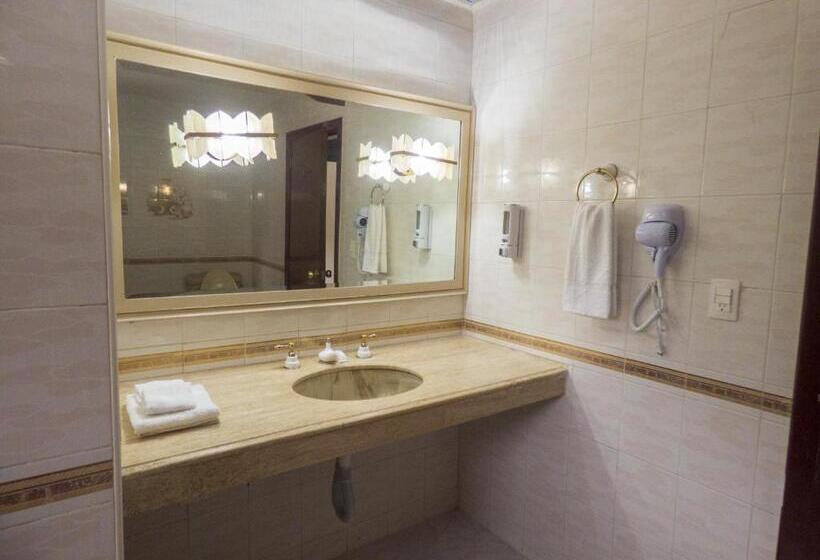 سوئیت با وان آب گرم, Casa Flores Y Gemas