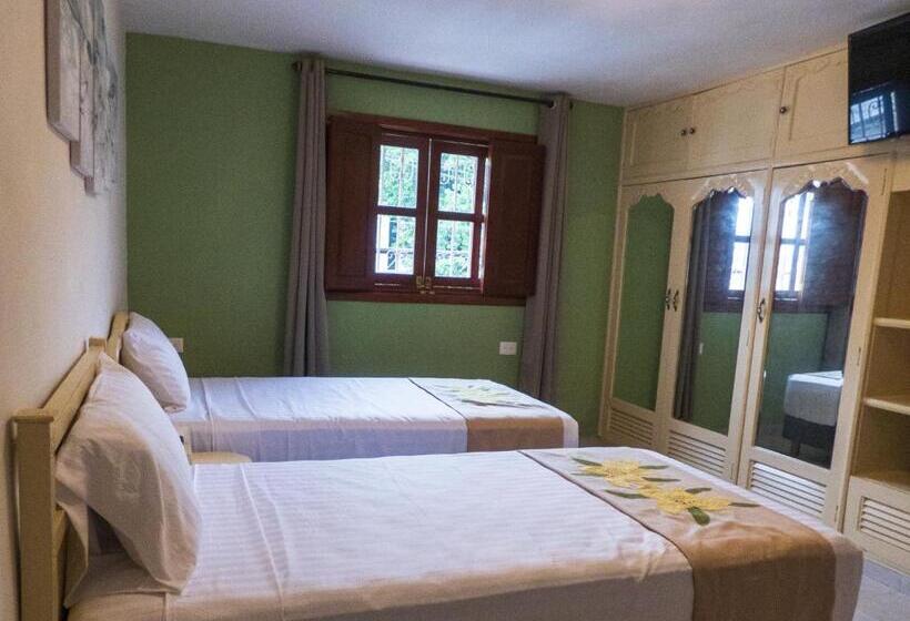 سوئیت با وان آب گرم, Casa Flores Y Gemas