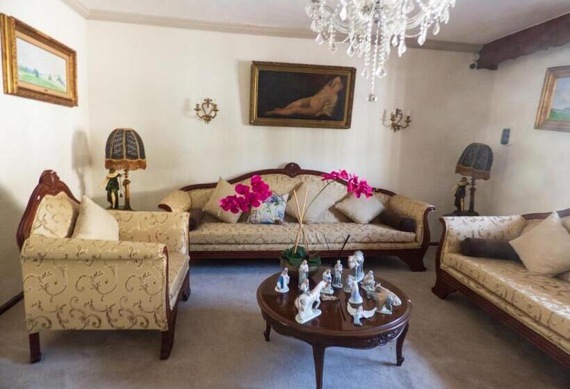 سوئیت با وان آب گرم, Casa Flores Y Gemas