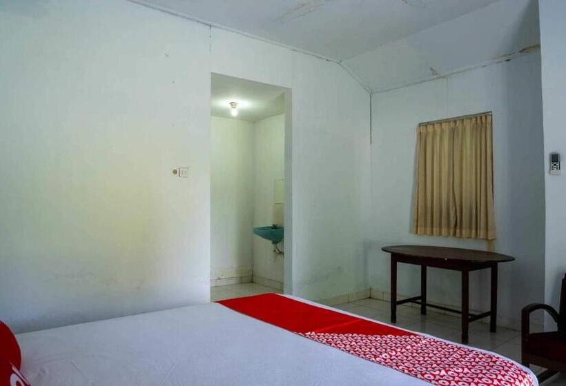 Номер Deluxe Кровать Кинг, Hepi Bungalow Lovina Mitra Reddoorz