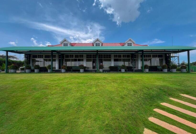 Family Suite, Cloudy Court Resort