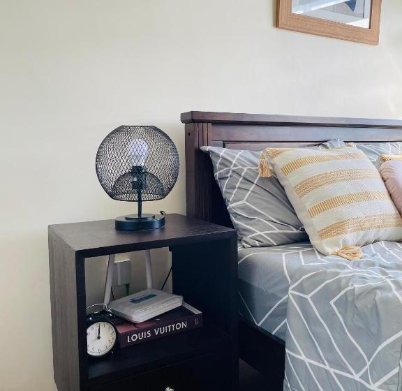 디럭스 트리플 룸, Northwoods Place Condominium