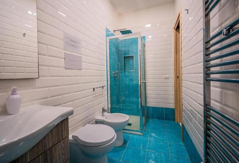اتاق استاندارد, Color House