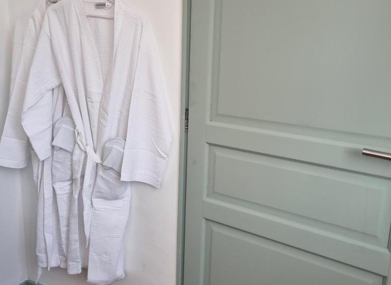 Номер Deluxe, Chez Jack Confolens